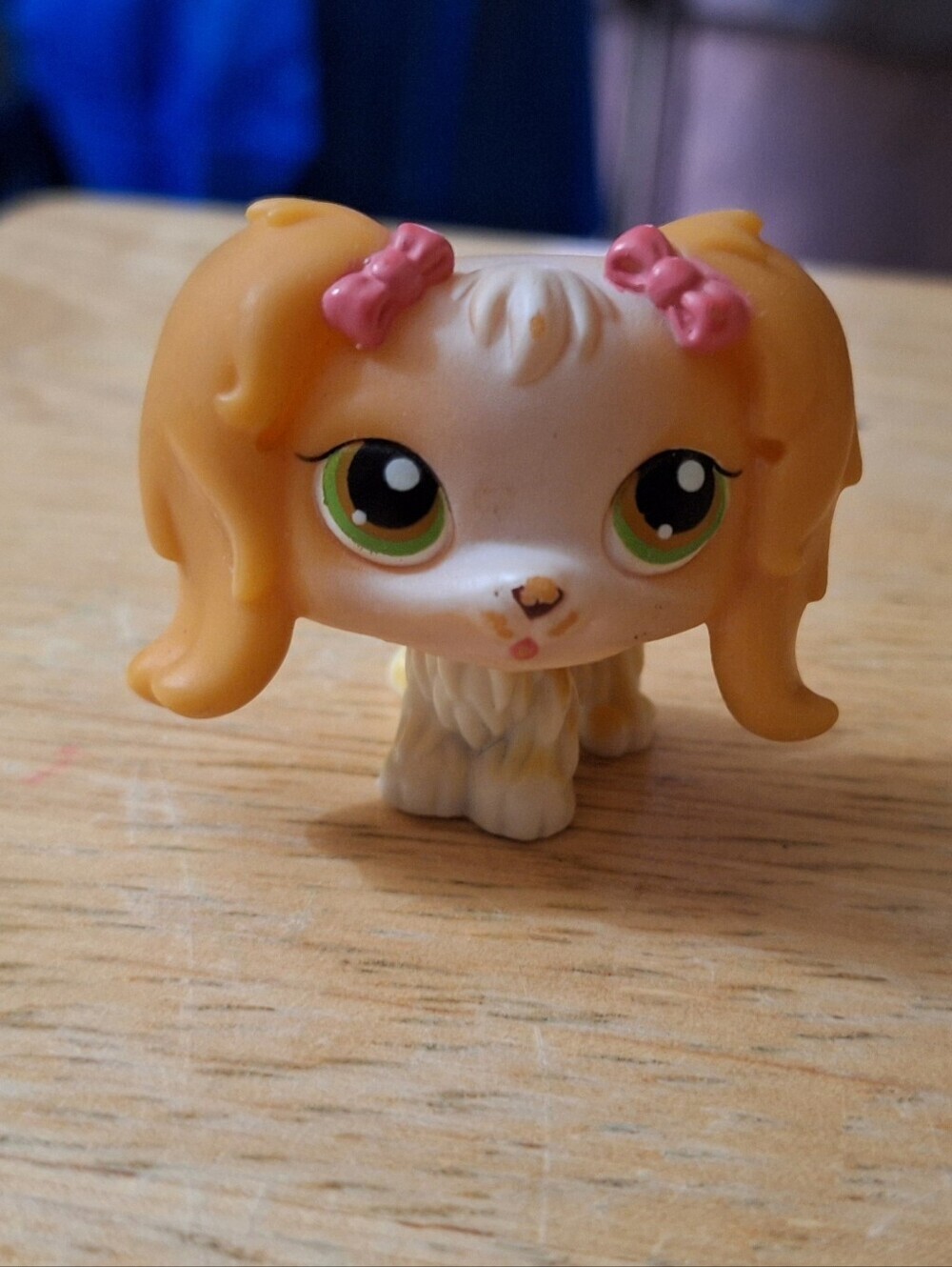 Littlest Pet Shop LPS MALTESE DOG #79 Tan w/ Green Eyes Pink Bows Hasbro Retired
